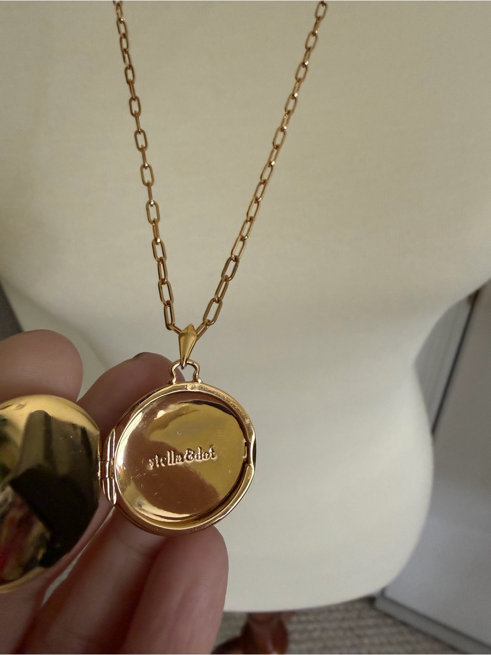 Stella & Dot Gold Long Necklace with Aqua Pendant - Picture 4 of 5